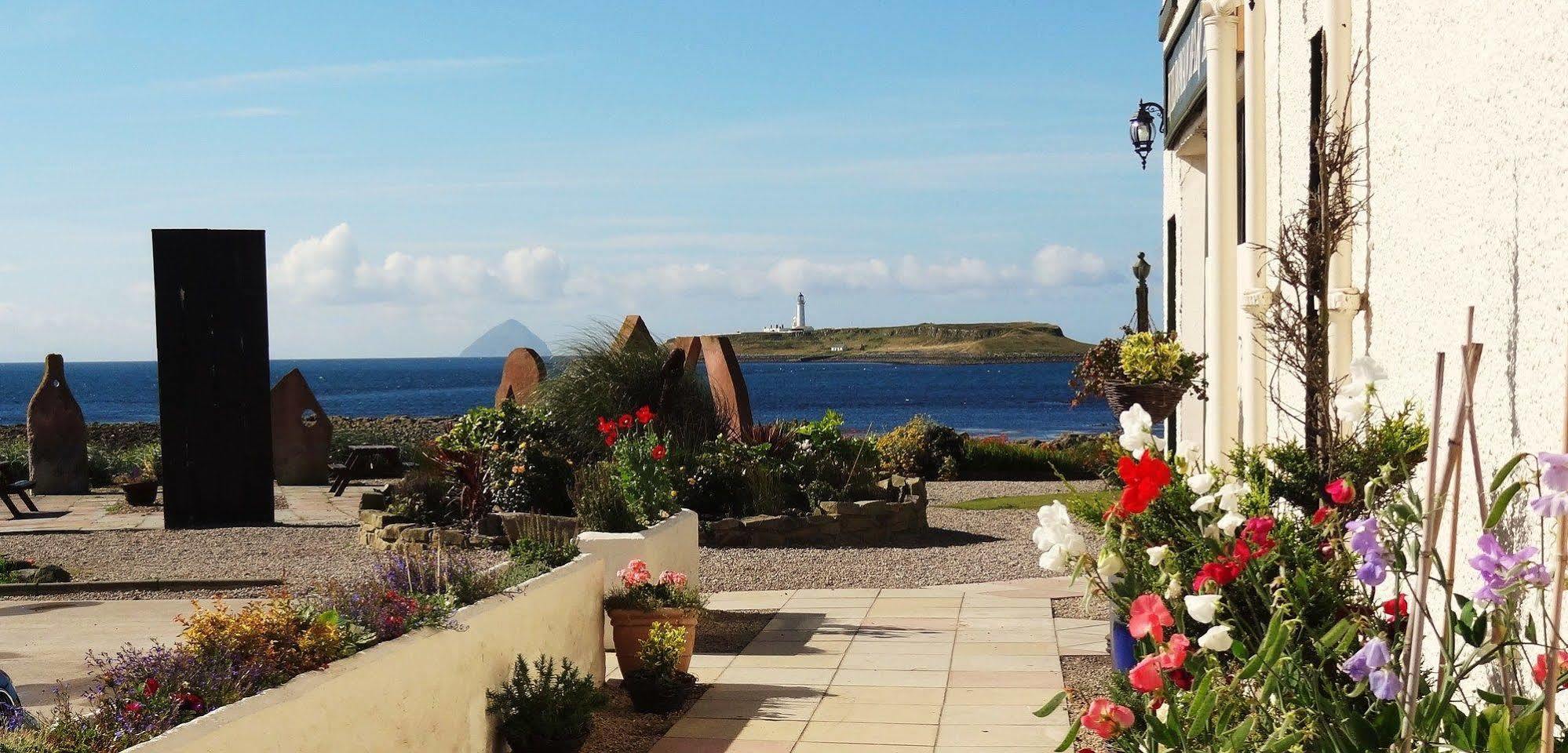 Kilfinan Hotel エクステリア 写真